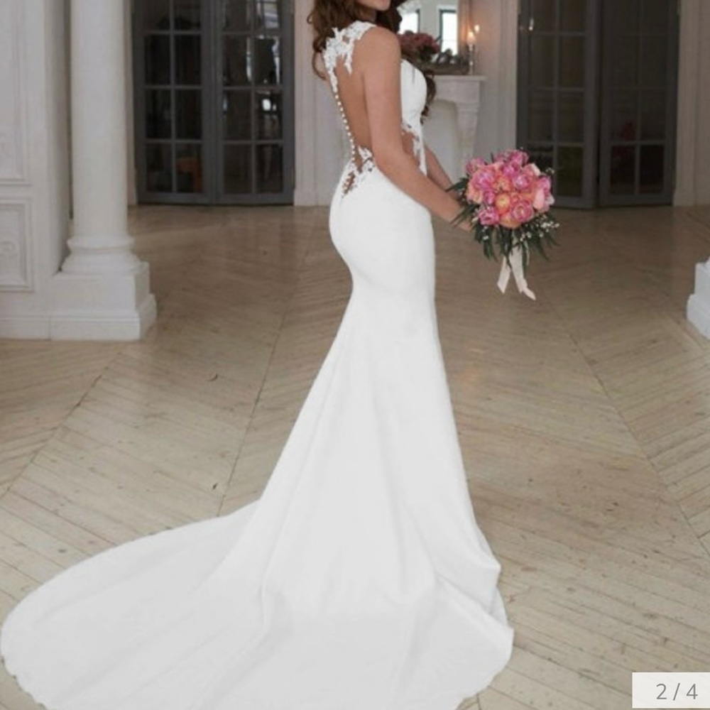 Trumpet/Mermaid Scoop Sleeveless- Train Applique Stretch Crepe Wedding Dress